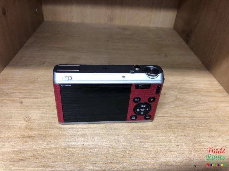 Fujifilm XF1 Digital Camera - Red (12MP, EXR-CMOS Sensor, 4x Optical Zoom) 3 inch LCD