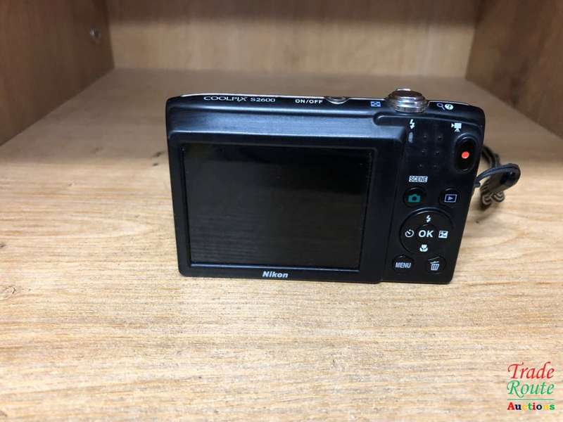 Nikon Coolpix S2600 ( 14MP, 5 x Optical Zoom, 2.7 -inch LCD ) - Digital Camera