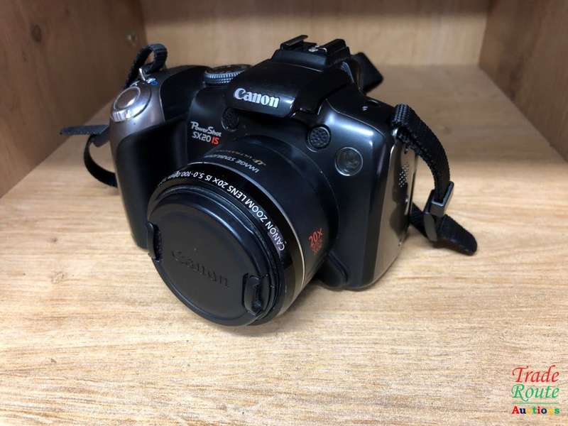 Canon PowerShot SX20 IS Digital Camera (12.1 Megapixel, 20x Optical Zoom) 2.5 inch LCD