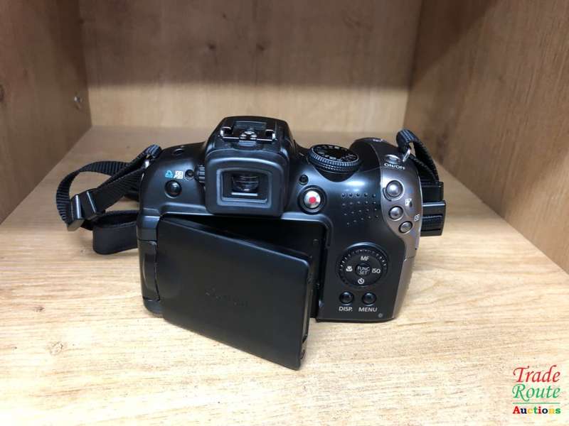 Canon PowerShot SX20 IS Digital Camera (12.1 Megapixel, 20x Optical Zoom) 2.5 inch LCD