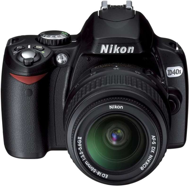 Nikon D40x 10.2MP Digital SLR Camera with 18-55mm f/3.5-5.6G ED II AF-S DX Zoom-Nikkor Lens