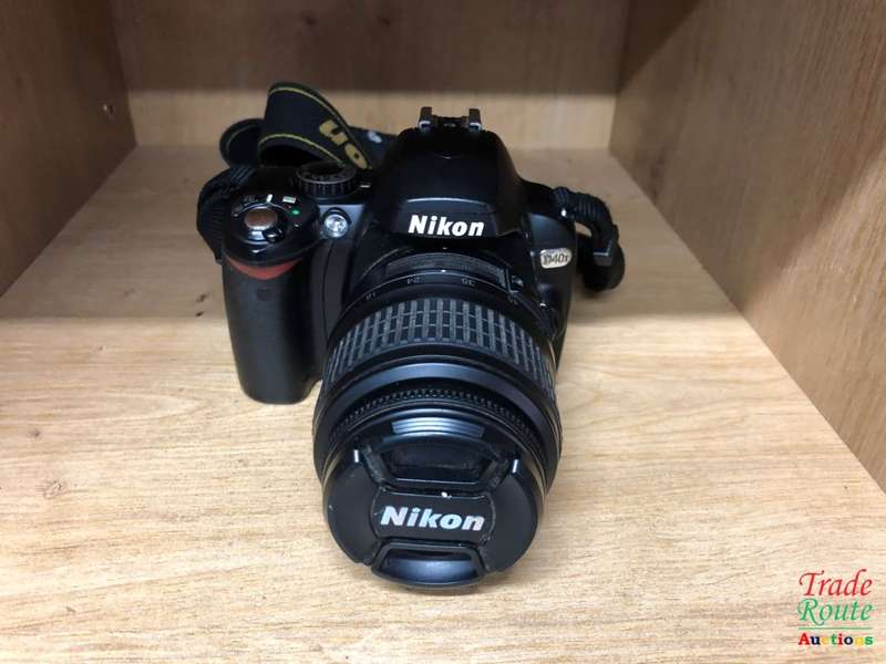 Nikon D40x 10.2MP Digital SLR Camera with 18-55mm f/3.5-5.6G ED II AF-S DX Zoom-Nikkor Lens