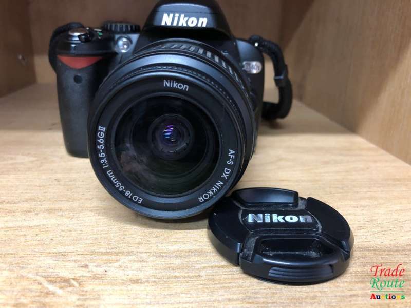 Nikon D40x 10.2MP Digital SLR Camera with 18-55mm f/3.5-5.6G ED II AF-S DX Zoom-Nikkor Lens