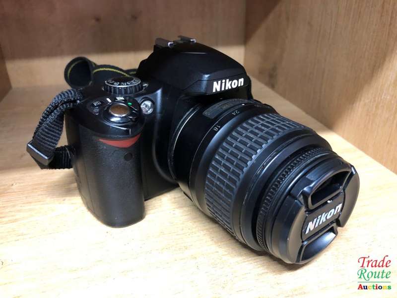 Nikon D40x 10.2MP Digital SLR Camera with 18-55mm f/3.5-5.6G ED II AF-S DX Zoom-Nikkor Lens