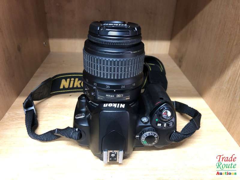 Nikon D40x 10.2MP Digital SLR Camera with 18-55mm f/3.5-5.6G ED II AF-S DX Zoom-Nikkor Lens