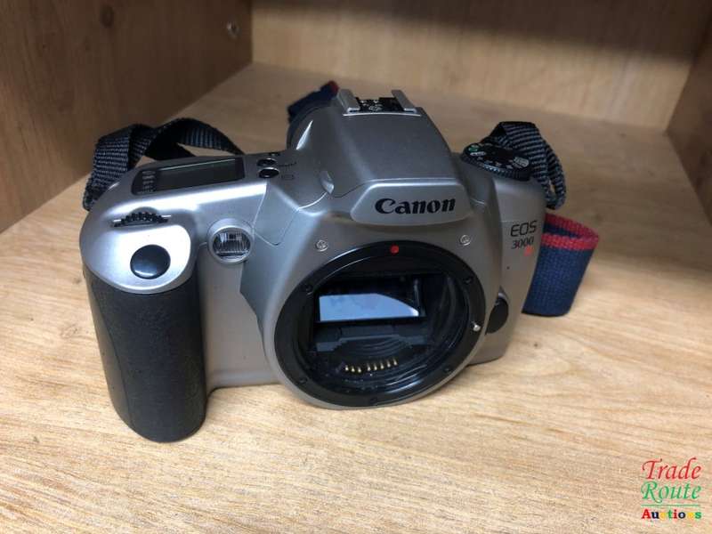 Canon EOS 3000N - SLR camera - 35mm FILM - body only