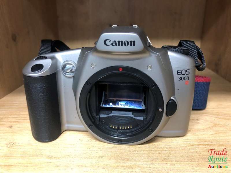 Canon EOS 3000N - SLR camera - 35mm FILM - body only