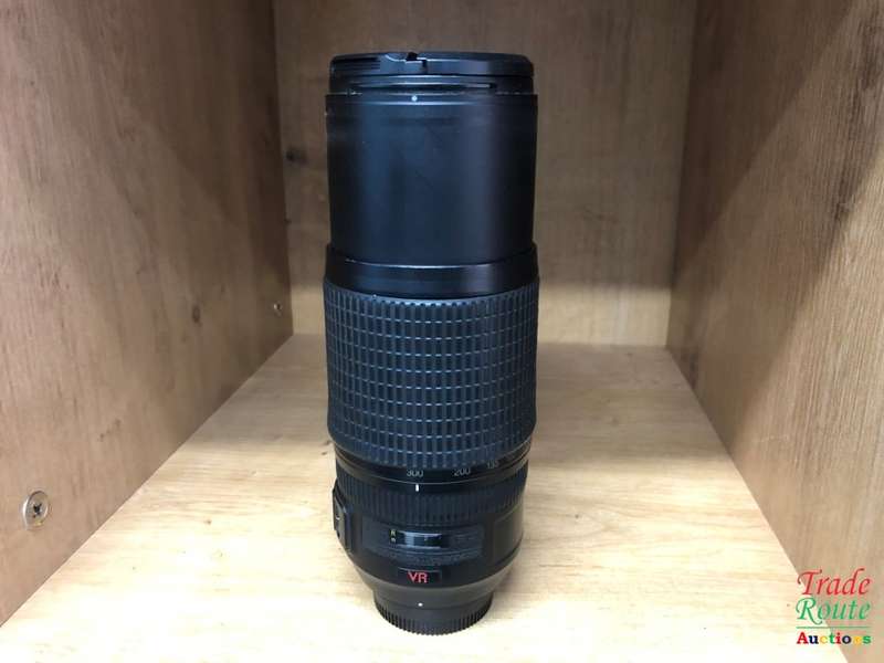 Nikon AF-S VR Zoom-NIKKOR 70-300mm f/4.5-5.6G IF-ED Lens