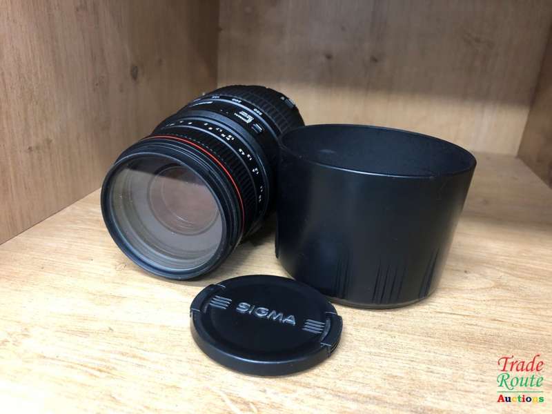 SIGMA 70-300mm APO Telephoto Zoom Lens for Canon DSLR Cameras