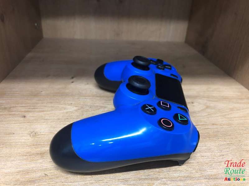 BLUE - SONY PS4 DUALSHOCK 4 Wireless Controller - for the PlayStation 4