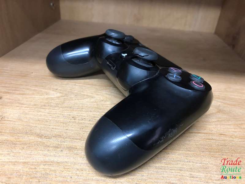 BLACK - SONY PS4 DUALSHOCK 4 Wireless Controller - for the PlayStation 4