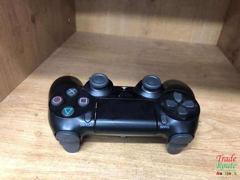 BLACK - SONY PS4 DUALSHOCK 4 Wireless Controller - for the PlayStation 4