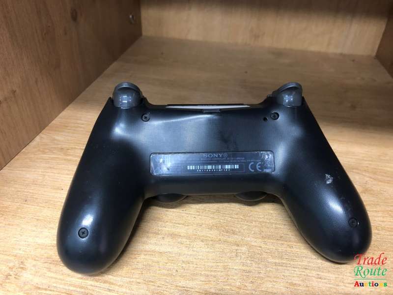 BLACK - SONY PS4 DUALSHOCK 4 Wireless Controller - for the PlayStation 4