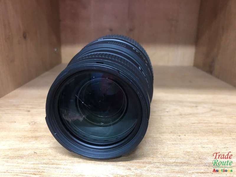 SIGMA DG 70-300mm Telephoto Zoom Lens for Nikon DSLR Cameras