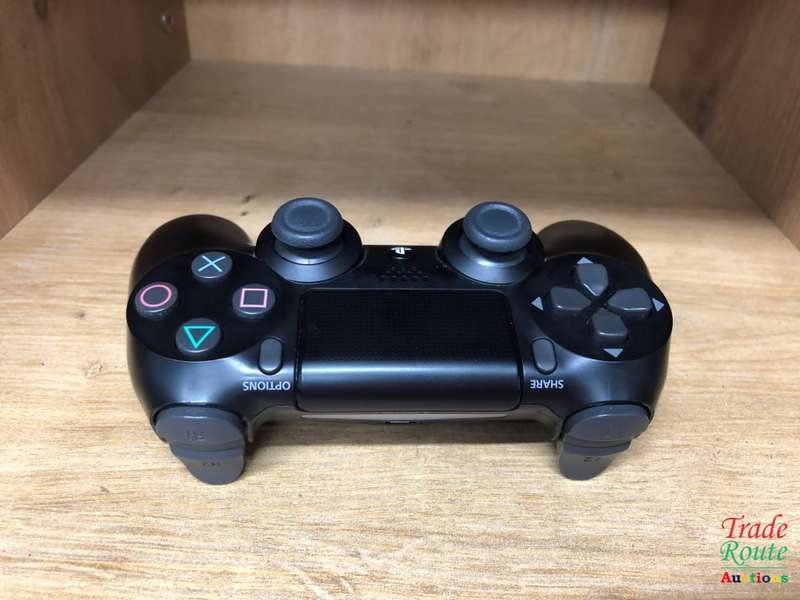 BLACK - SONY PS4 DUALSHOCK 4 Wireless Controller - for the PlayStation 4