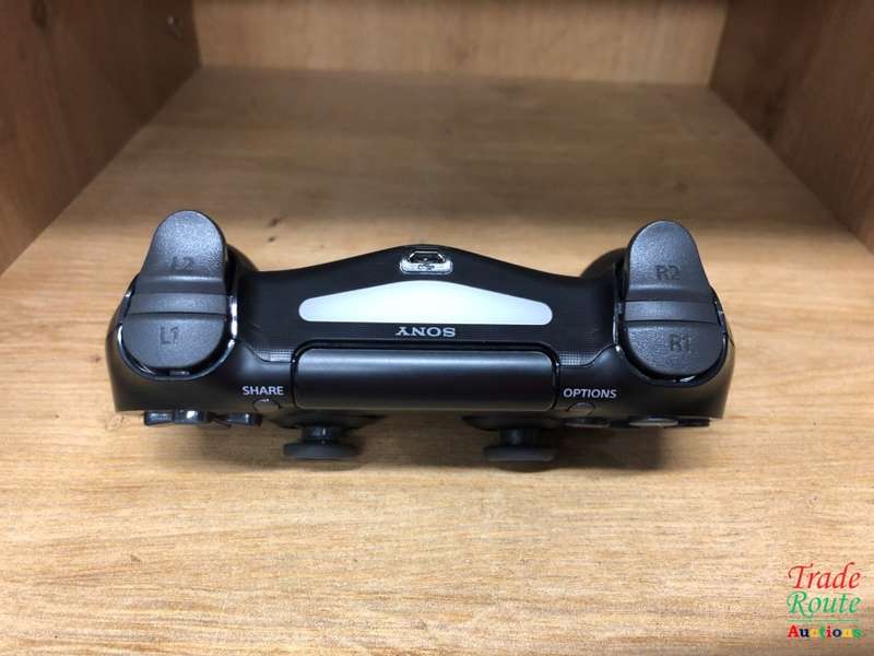 BLACK - SONY PS4 DUALSHOCK 4 Wireless Controller - for the PlayStation 4