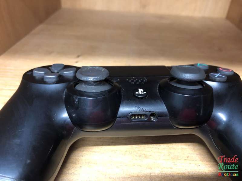 BLACK - SONY PS4 DUALSHOCK 4 Wireless Controller - for the PlayStation 4