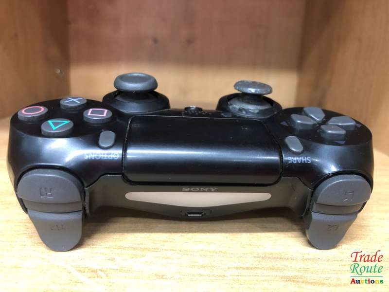 BLACK - SONY PS4 DUALSHOCK 4 Wireless Controller - for the PlayStation 4