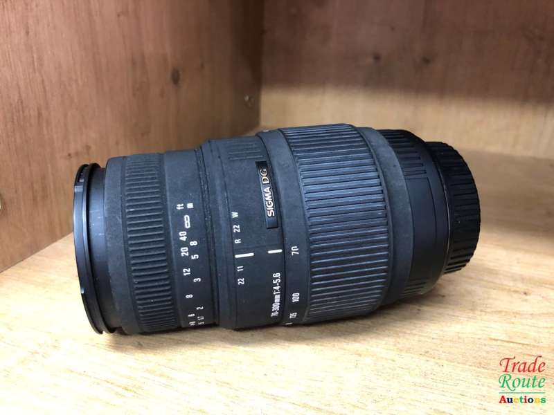 SIGMA DG 70-300mm Telephoto Zoom Lens [ CANON MOUNT ]