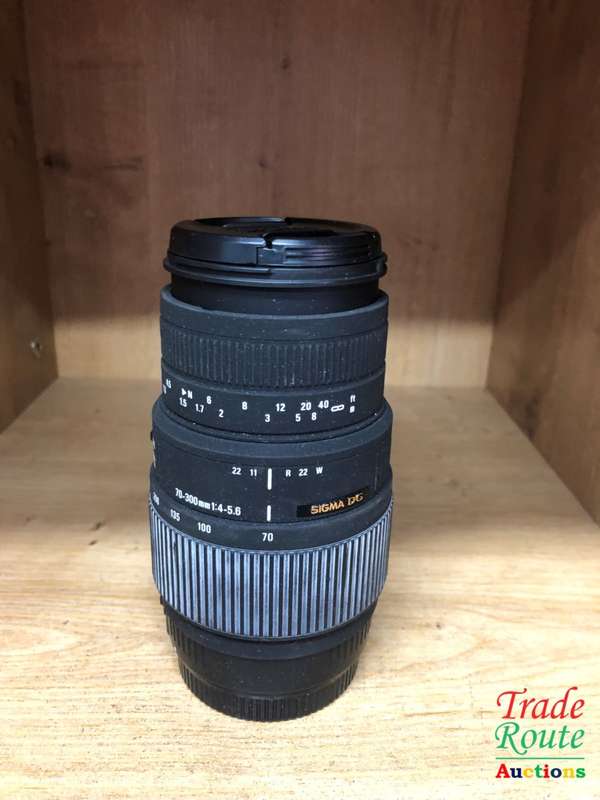 [BOXED] SIGMA DG 70-300mm Telephoto Zoom Lens for CANON AF DSLR Cameras