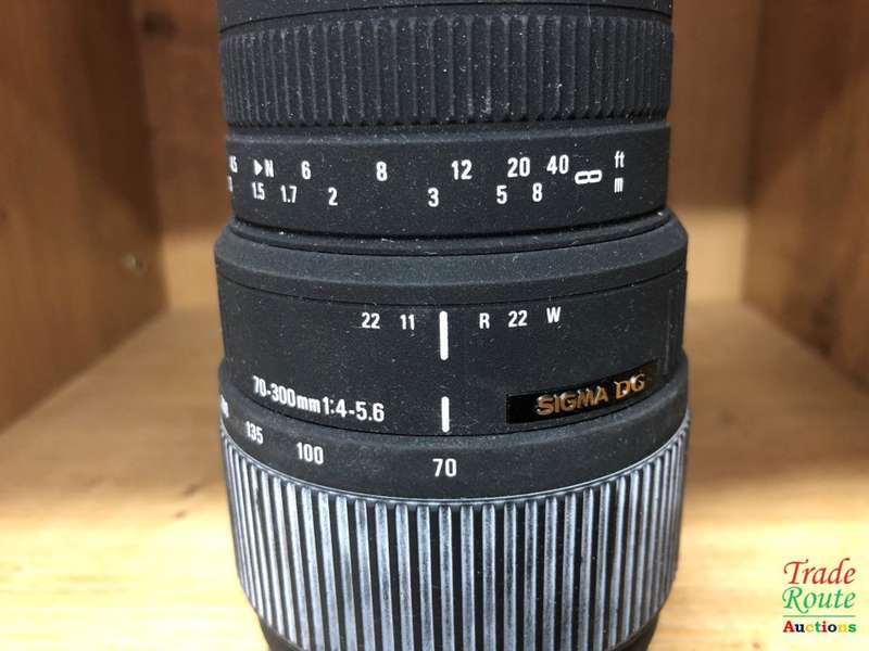 [BOXED] SIGMA DG 70-300mm Telephoto Zoom Lens for CANON AF DSLR Cameras