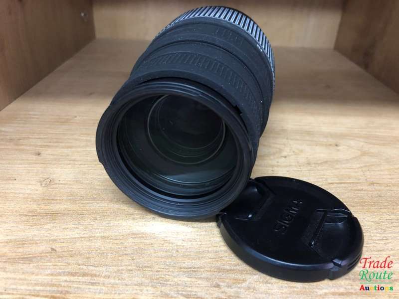 [BOXED] SIGMA DG 70-300mm Telephoto Zoom Lens for CANON AF DSLR Cameras