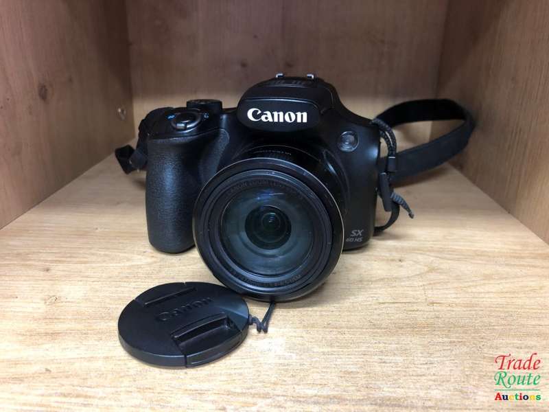 Canon Powershot SX60 HS 16.1MP Digital Camera 65x Optical Zoom Lens 3-inch LCD Tilt Screen (Black)