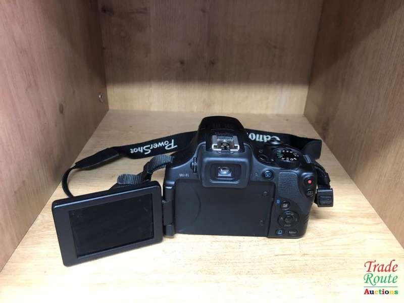 Canon Powershot SX60 HS 16.1MP Digital Camera 65x Optical Zoom Lens 3-inch LCD Tilt Screen (Black)