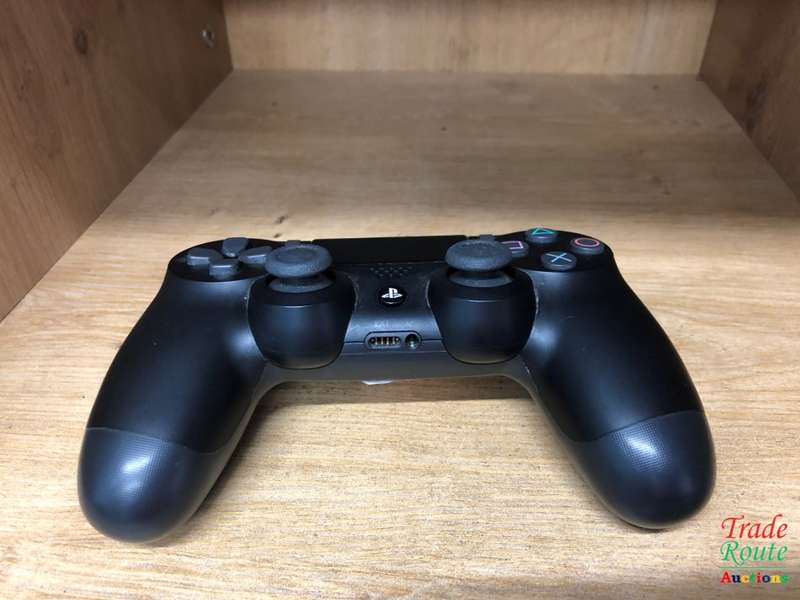 BLACK - SONY PS4 DUALSHOCK 4 Wireless Controller - for the PlayStation 4