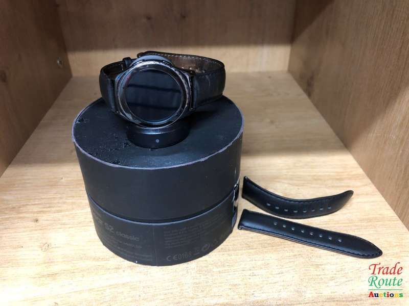 Samsung Gear S2 Smartwatch - Classic - SM -R732 - IN BOX