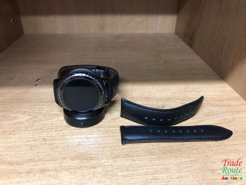 Samsung Gear S2 Smartwatch - Classic - SM -R732 - IN BOX