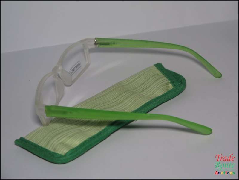 X-TRA VISION Fashion Reading Glasses - with matching case  [ +1.00 ]