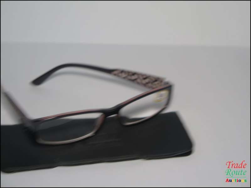 X-TRA VISION Fashion Reading Glasses - with matching case  [ +2.00 ]