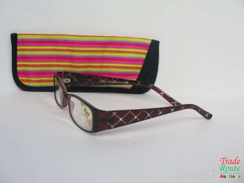 X-TRA VISION Fashion Reading Glasses - with matching case +1.00