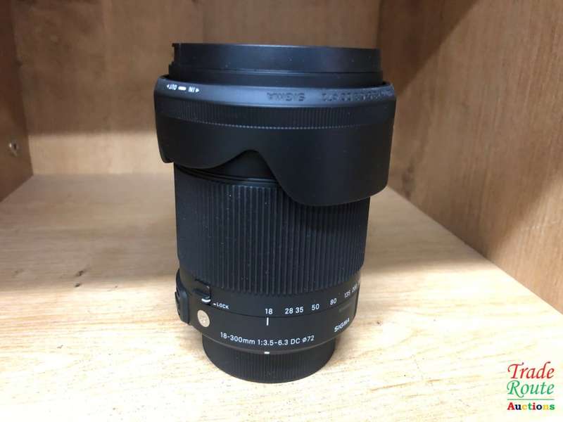 Sigma 18-300mm F3.5-6.3 Contemporary DC Macro OS HSM Lens for NIKON