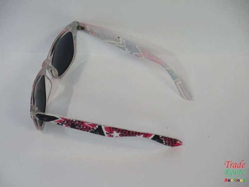 Trendy Women`s POLARIZED Sunglasses - IN HARD CASE