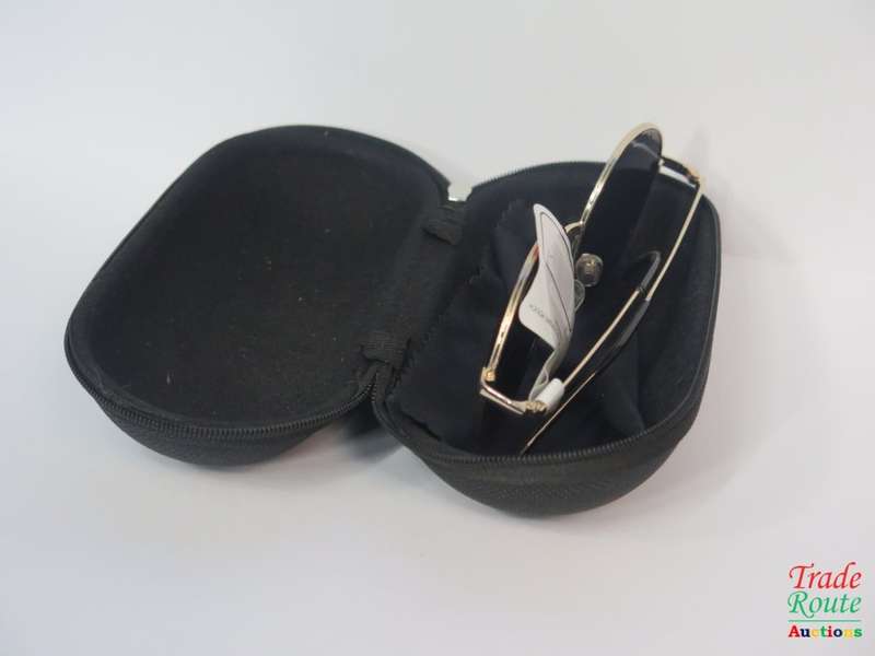 Le Specs Polarized Sunglass - with Hard Case