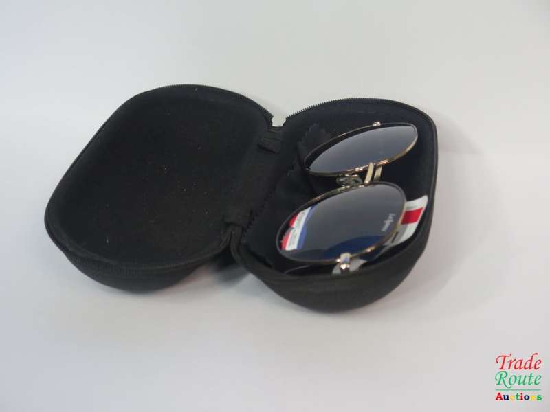 Le Specs Polarized Sunglass - with Hard Case