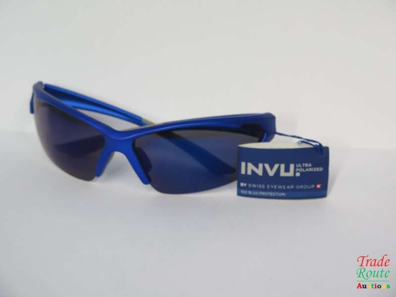 INVU ULTRAPOLARIZED men's sunglasses INVU A2607C  - IN HARD CASE