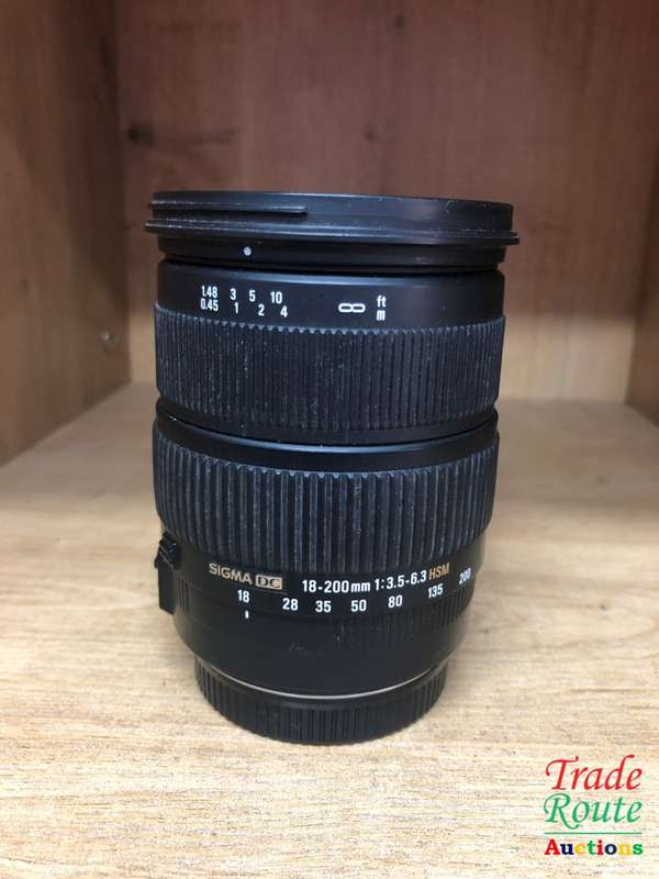 SIGMA ZOOM 18-200mm  F3.5-6.3  DC OS HSM LENS [CANON MOUNT]