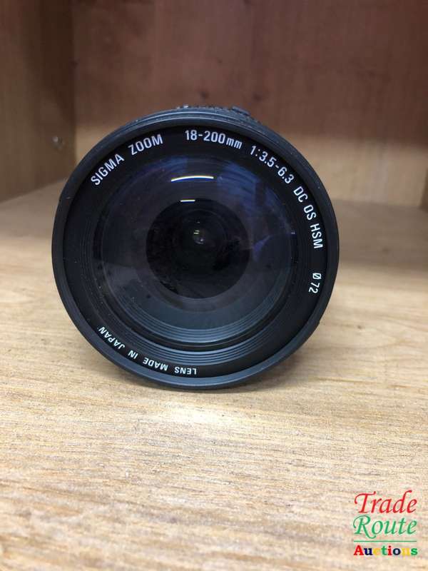 SIGMA ZOOM 18-200mm  F3.5-6.3  DC OS HSM LENS [CANON MOUNT]