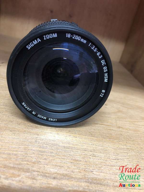 SIGMA ZOOM 18-200mm  F3.5-6.3  DC OS HSM LENS [CANON MOUNT]