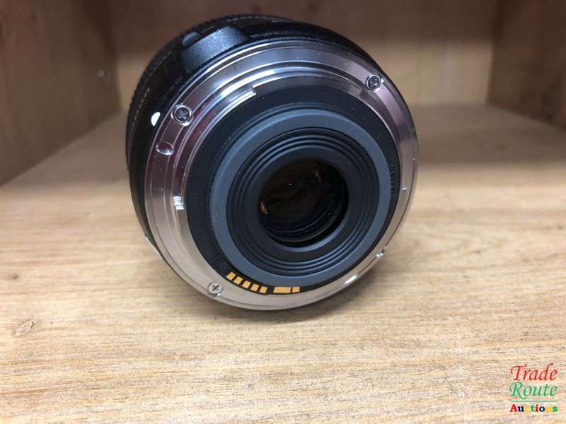 Canon EF-S 60mm f/2.8 USM Lens for Canon DSLR CAMERAS
