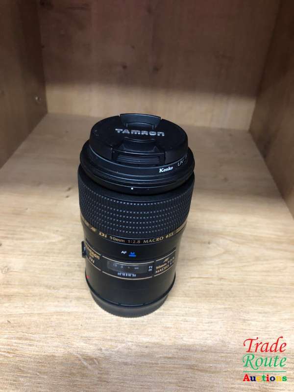 Tamron 272E Di SP 90mm f/2.8 Macro 1:1 AF Di Lens for CANON DSLR Cameras