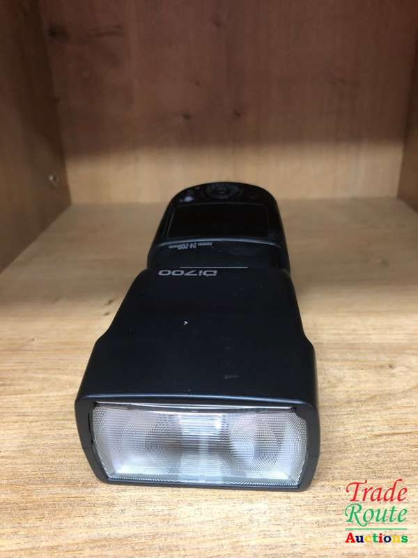 Nissin Di700 Air Flash for Nikon Cameras