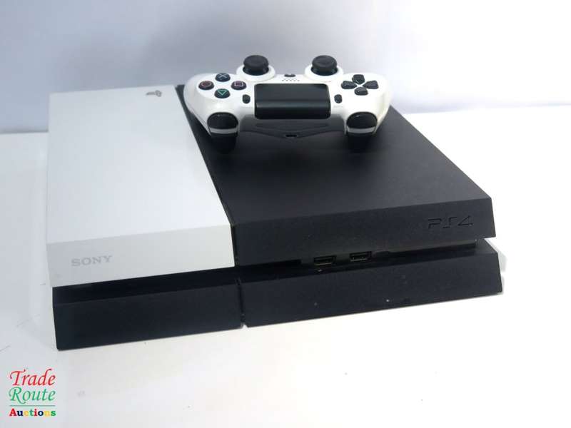 Sony PS4 PlayStation 4 console 1TB EDITION CUH-1116B - [BLACK/WHITE]  *** SONY PS4 ***