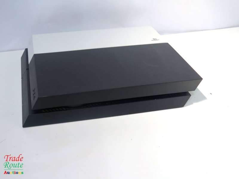 Sony PS4 PlayStation 4 console 1TB EDITION CUH-1116B - [BLACK/WHITE]  *** SONY PS4 ***