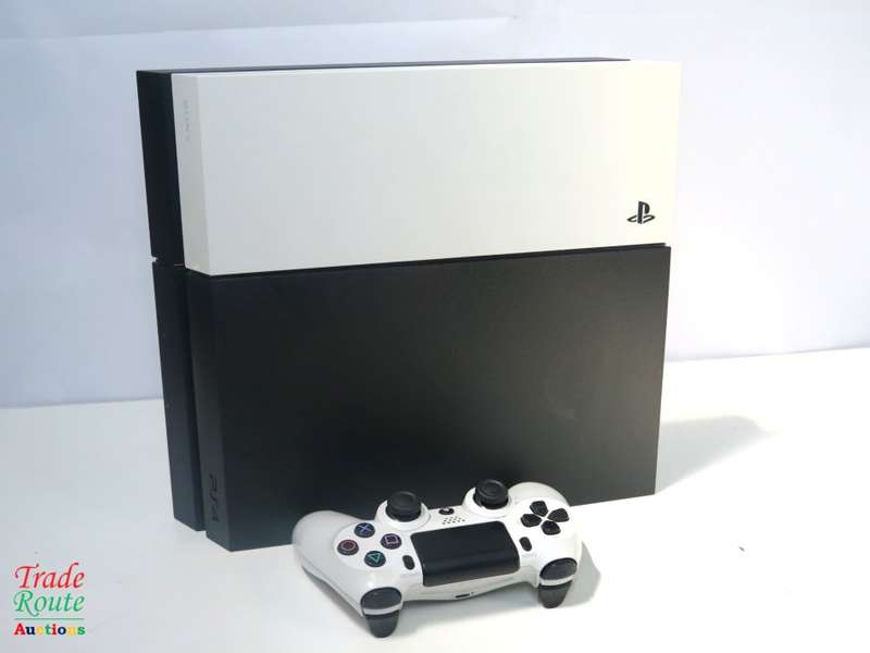 Sony PS4 PlayStation 4 console 1TB EDITION CUH-1116B - [BLACK/WHITE]  *** SONY PS4 ***