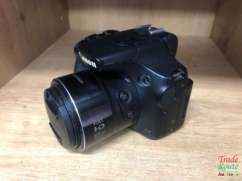 Canon Powershot SX60 HS 16.1MP Digital Camera 65x Optical Zoom Lens 3-inch LCD Tilt Screen (Black)