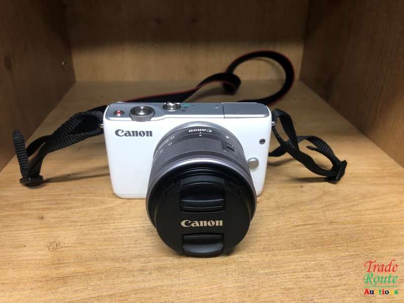 Canon EOS M10 Mirrorless Camera Kit with EF-M 15-45mm Image Stabilization STM Lens Kit (White)